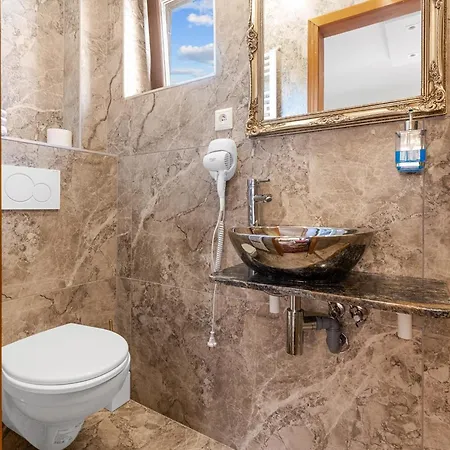 Guest house Helene 3*